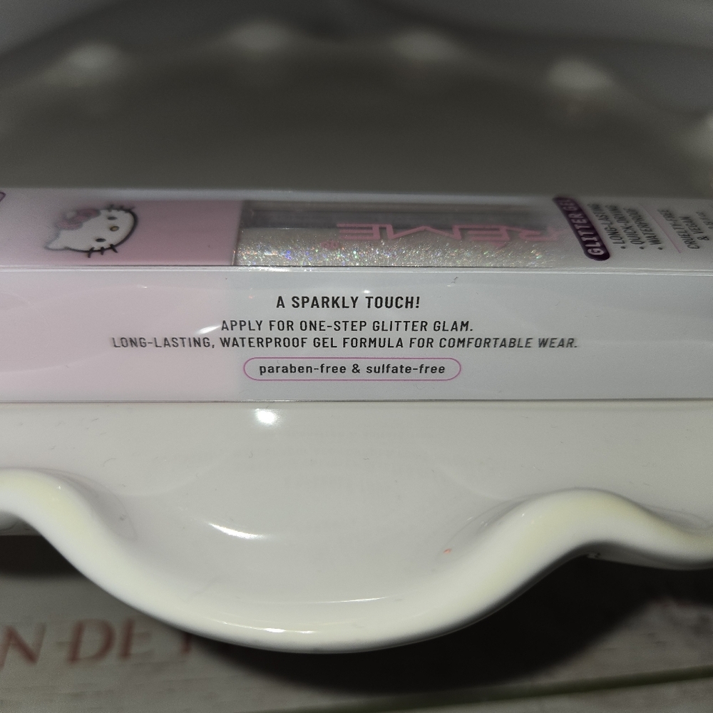 The Creme Shop X Hello Kitty Glitter Gel - Picture 3 of 4